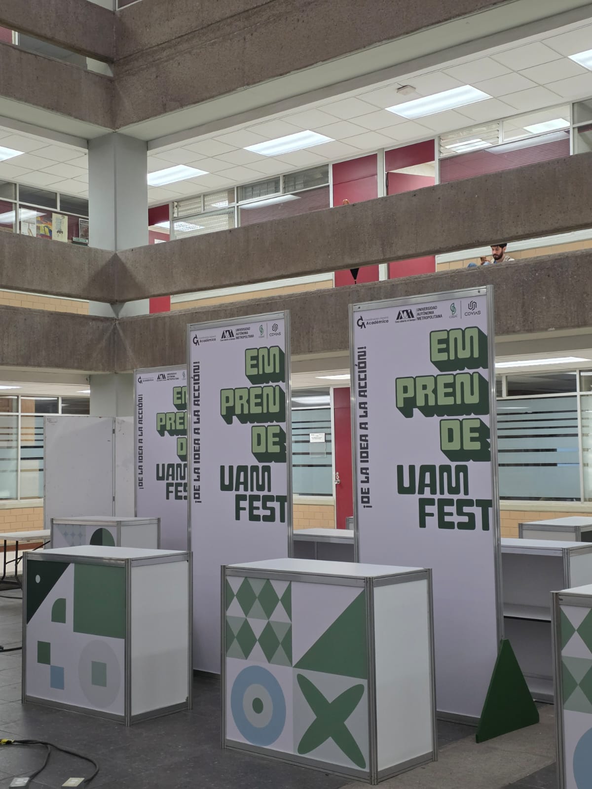 Exposiciones 17